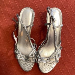 Silver dress sandal with heel